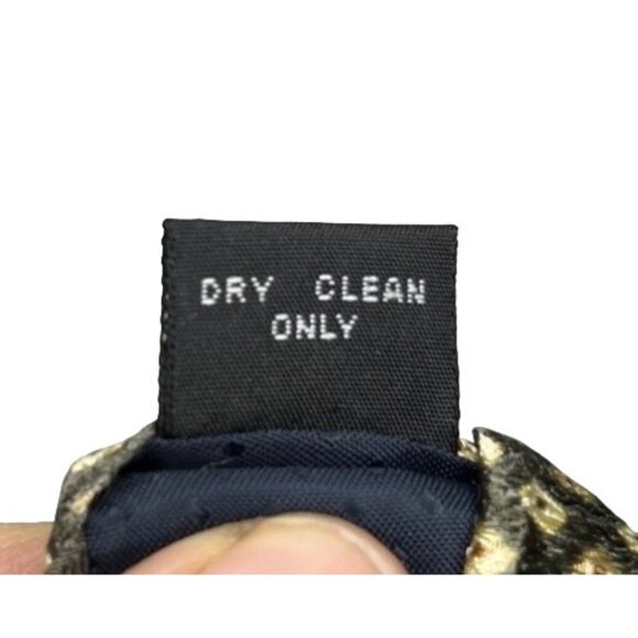 Croft &‎ Barrow 100% Silk Necktie Black and Gold Geometric Hand Made Classic Tie - Picture 8 of 8